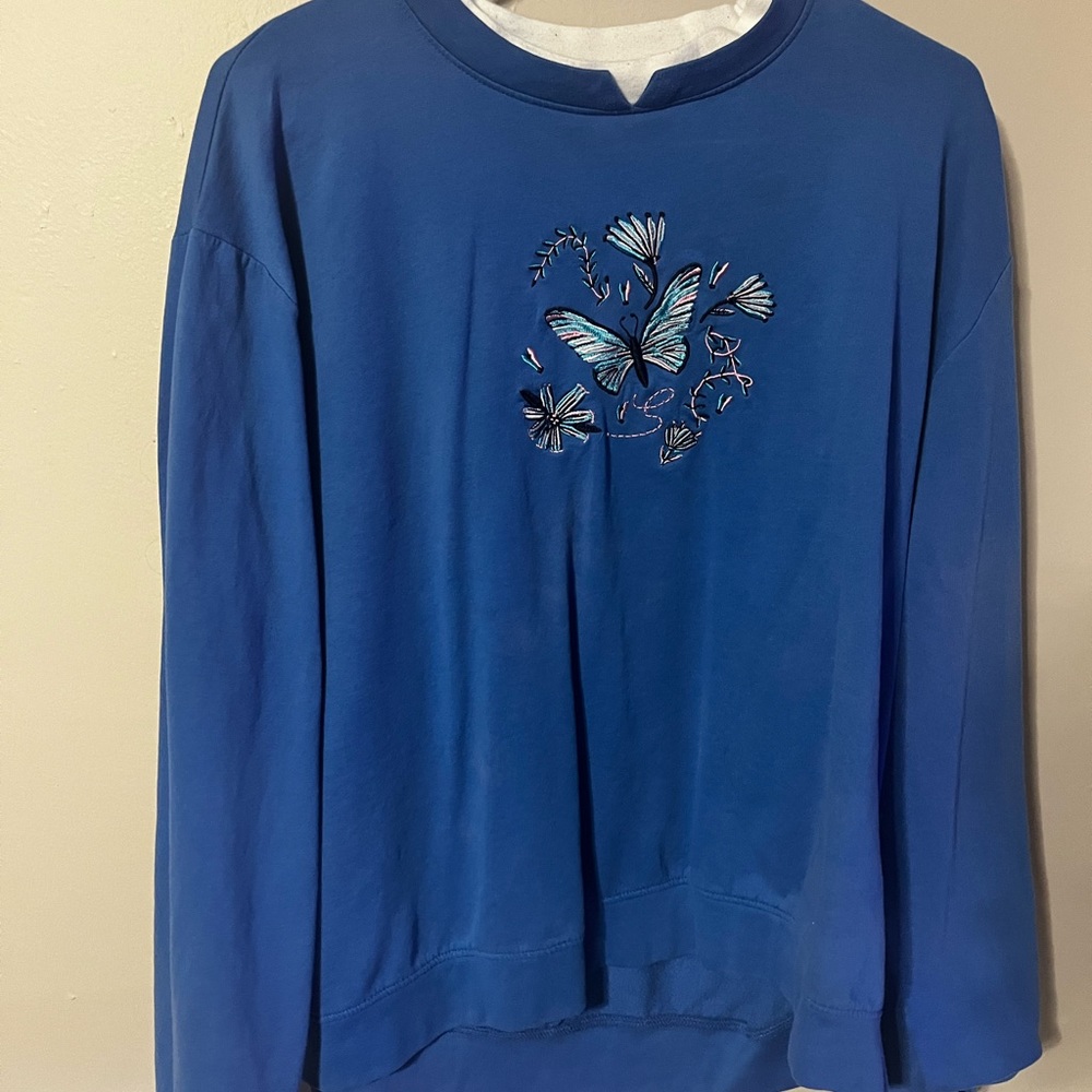 Butterfly Embroidered Crewneck